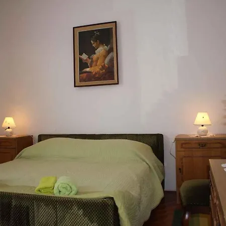In Porec/istrien 10047 شقة *