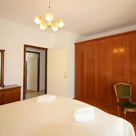 In - Istrien 10047 *